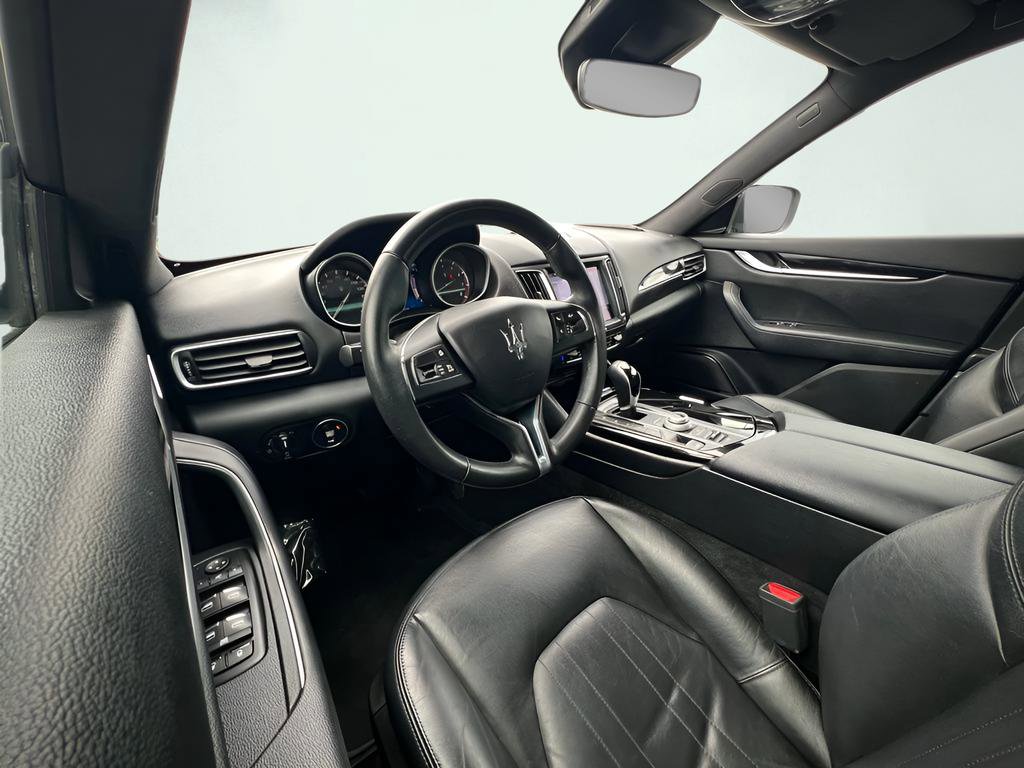 Used 2017 Maserati Levante image 33