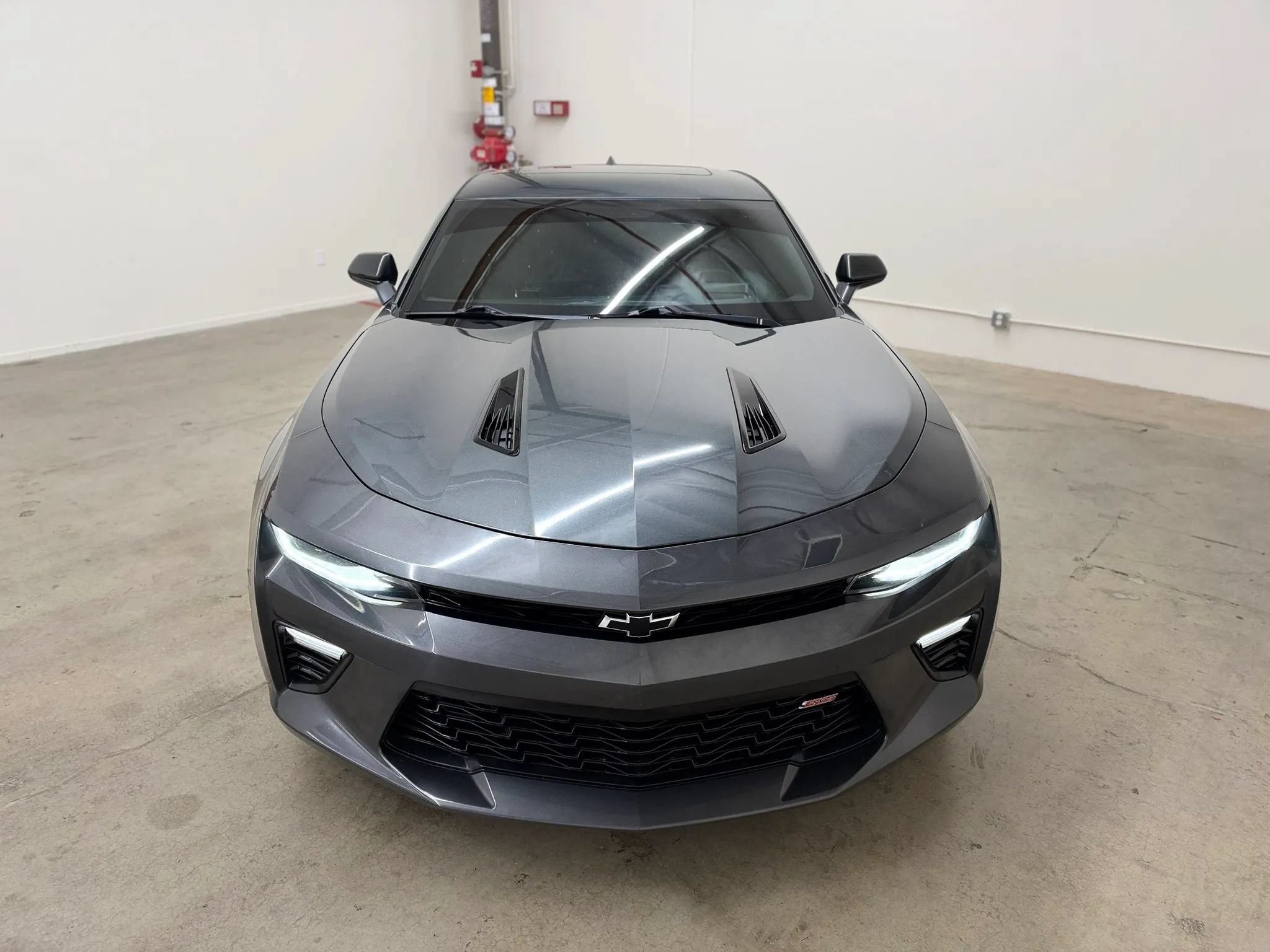 Used 2016 Chevrolet Camaro SS RWD image 5