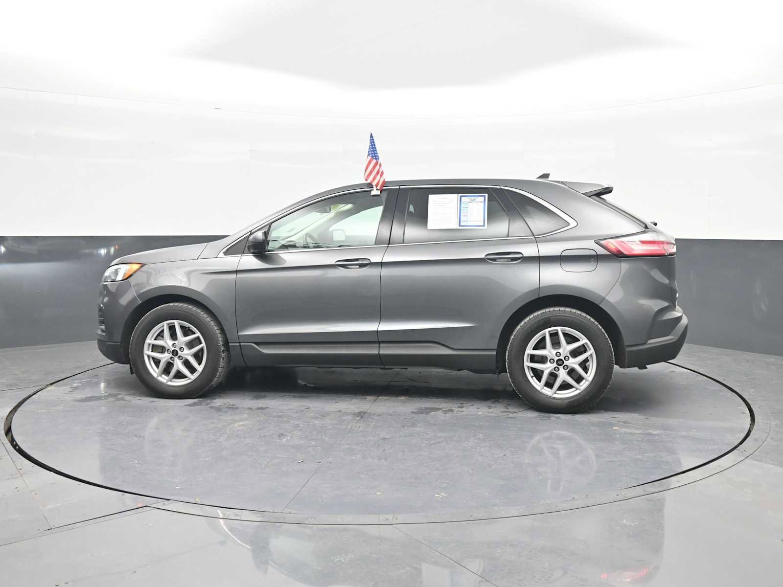 Used 2023 Ford Edge SEL AWD/4WD image 5