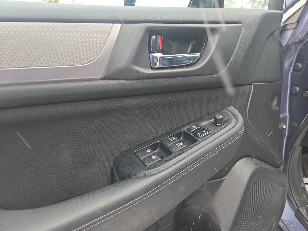 Used 2015 Subaru Outback 2.5i Premium image 11