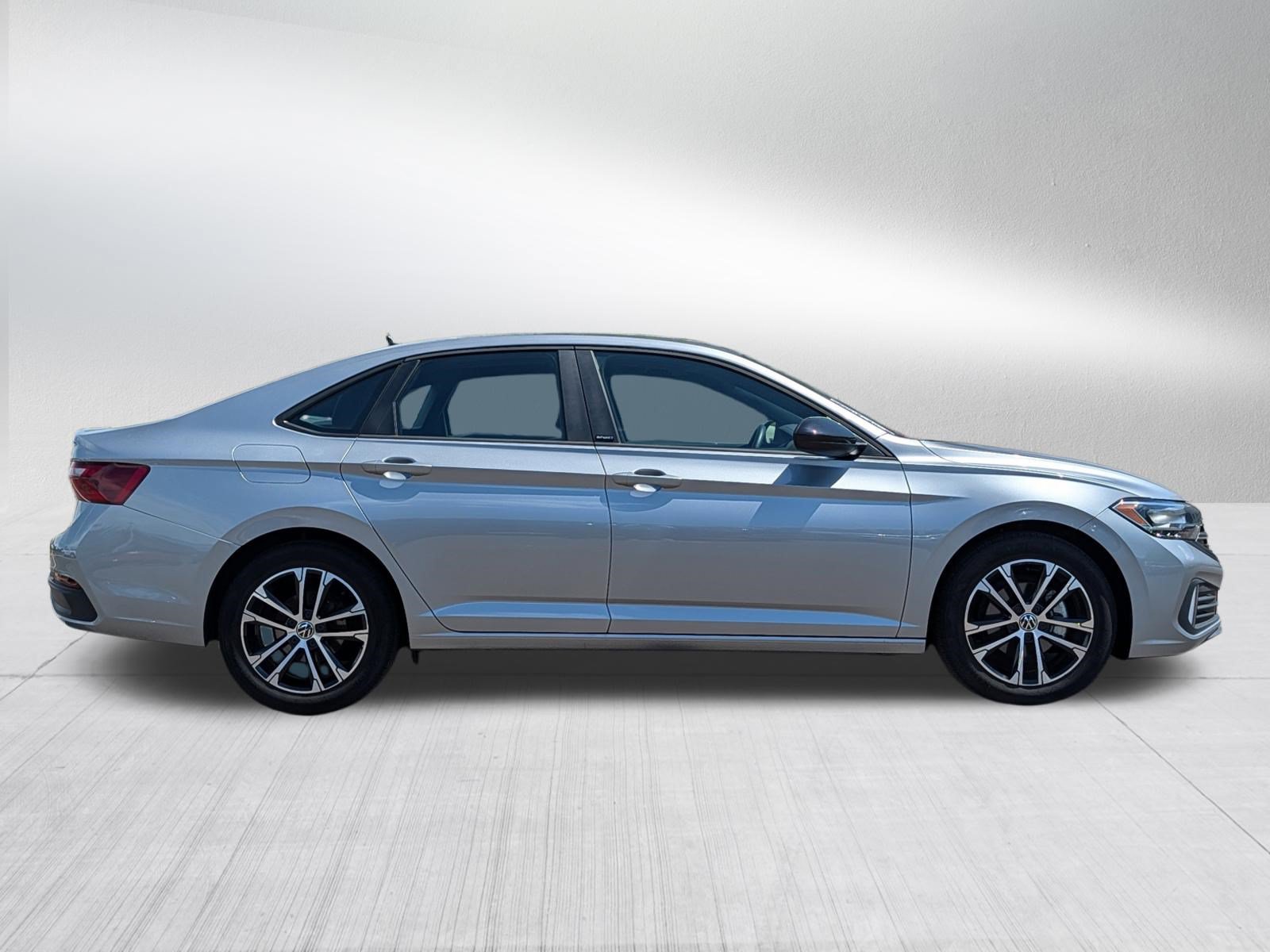 Certified 2024 Volkswagen Jetta Sport FWD image 8