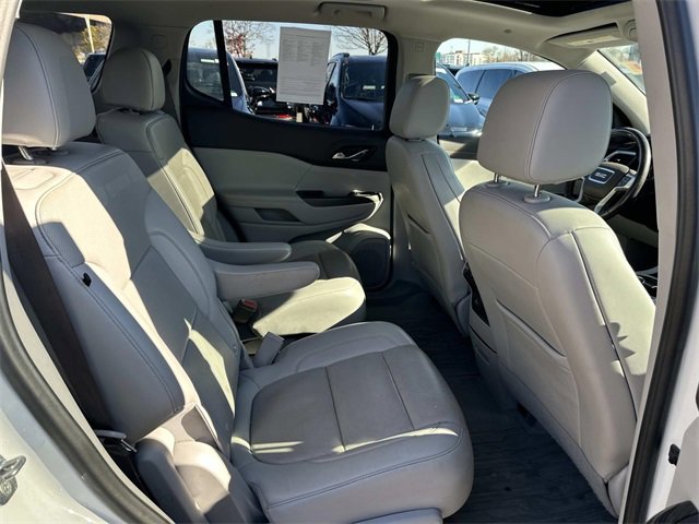 Used 2021 GMC Acadia SLT w/ Premium Package image 10