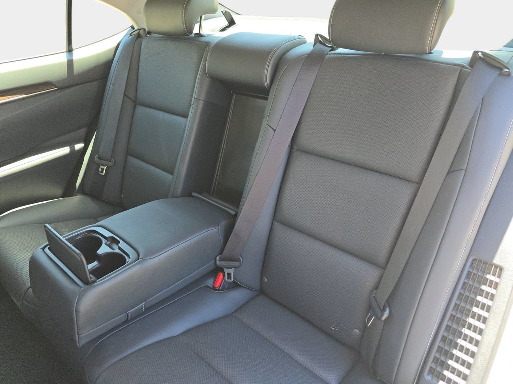 Used 2016 Lexus ES 300h w/ Navigation System Package FWD image 16