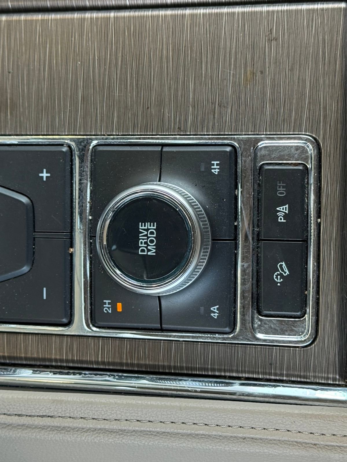 Certified 2024 Ford Expedition Limited image 25