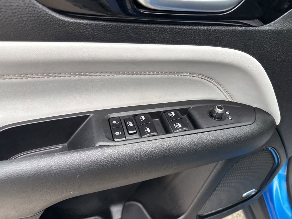 Used 2023 Jeep Compass Limited w/ Sun and Sound Group AWD/4WD image 20