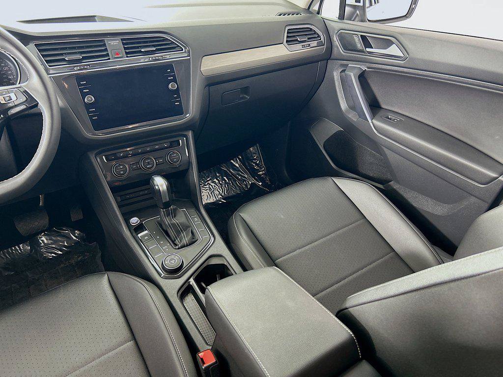 Used 2021 Volkswagen Tiguan SE AWD/4WD image 22