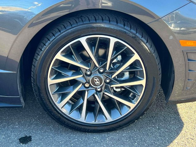 Used 2020 Hyundai Sonata Limited w/ Cargo Package FWD image 8