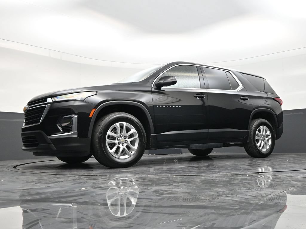 Used 2022 Chevrolet Traverse LS FWD image 19