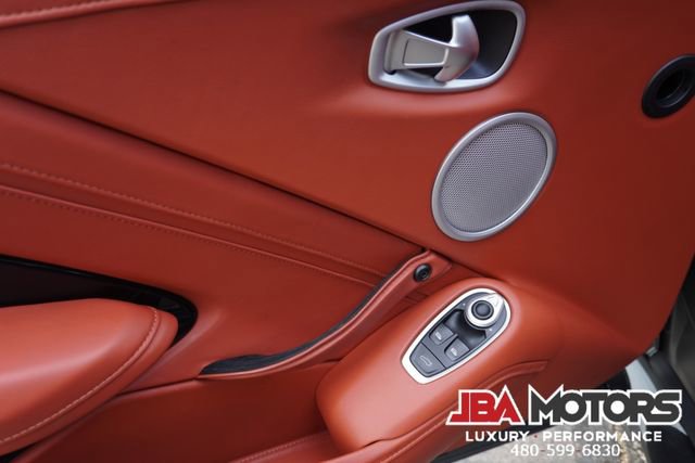 Used 2021 Aston Martin V8 Vantage Coupe image 33