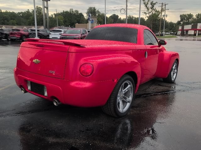 Used 2004 Chevrolet SSR w/ Preferred Equipment Group RWD image 6