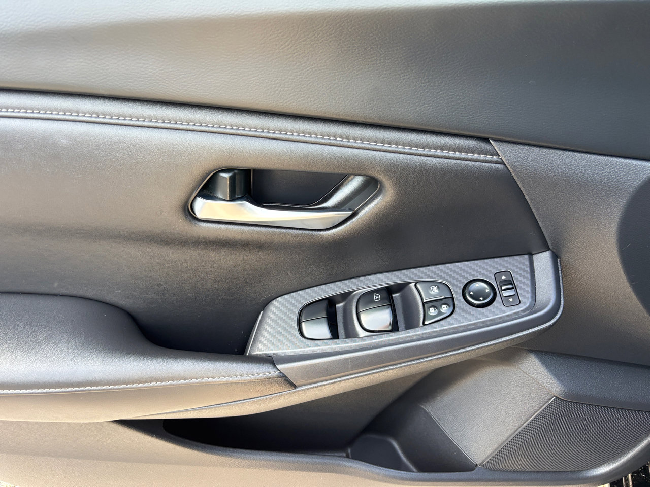 Used 2023 Nissan Sentra S image 7