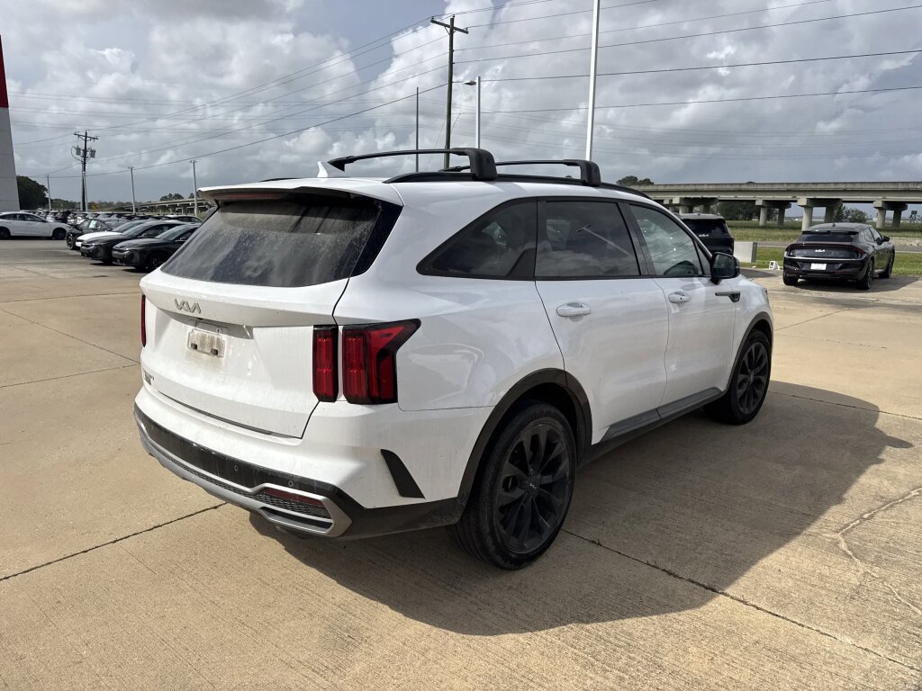 Used 2023 Kia Sorento SX image 12