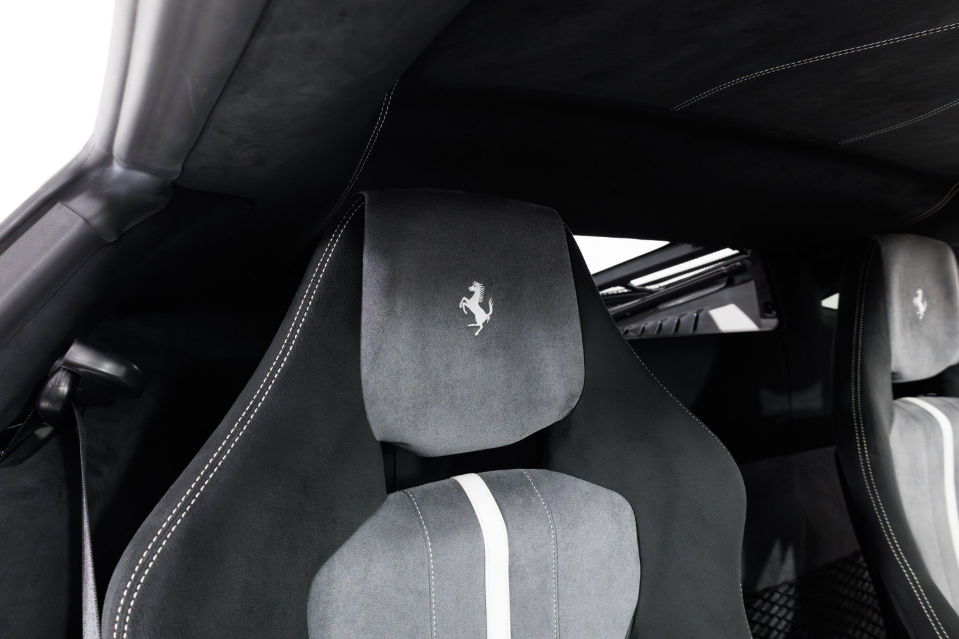Used 2020 Ferrari 488 Pista Coupe RWD image 34
