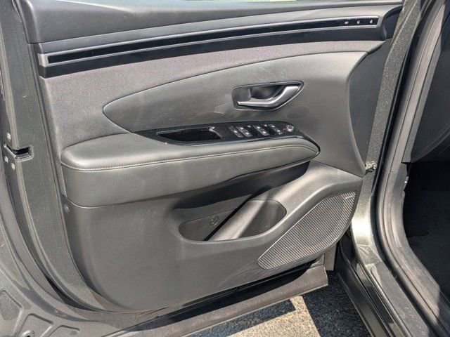 Used 2023 Hyundai Tucson Limited FWD image 10