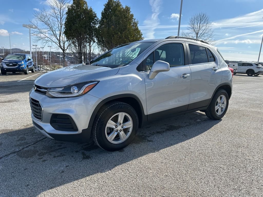 Used 2020 Chevrolet Trax LT w/ LT Convenience Package image 7