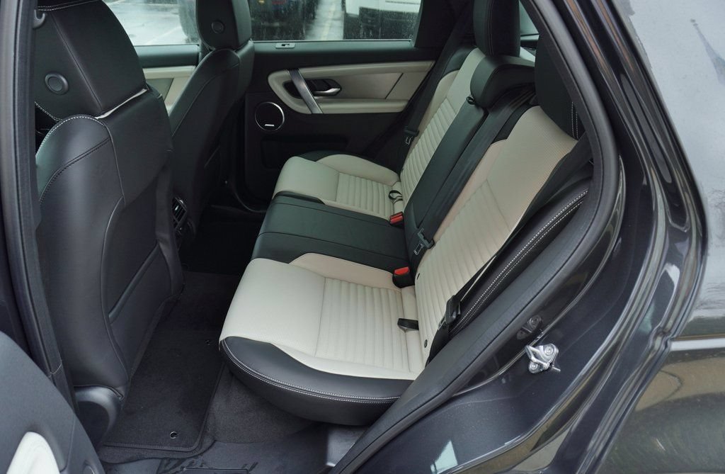 Certified 2026 Land Rover Discovery Sport Landmark AWD/4WD image 29