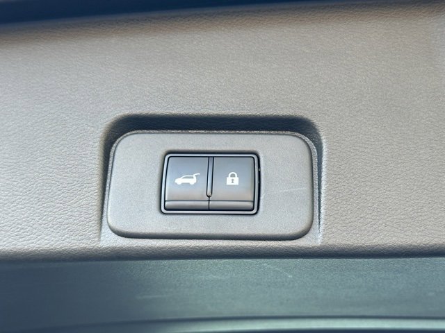 Used 2023 Nissan Rogue Platinum w/ Platinum Premium Package image 18