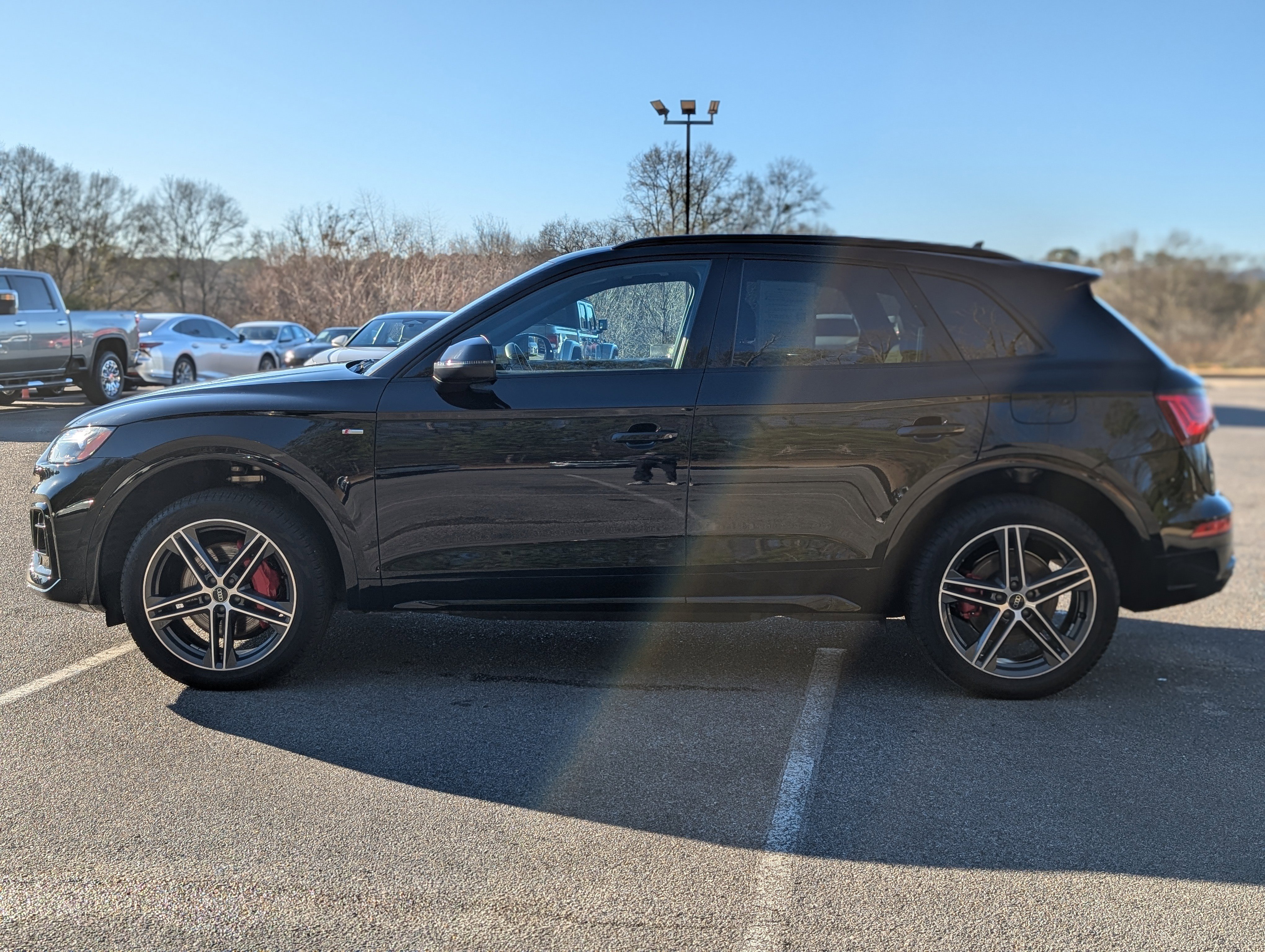 Used 2024 Audi Q5 e Premium Plus w/ Premium Plus Package image 6