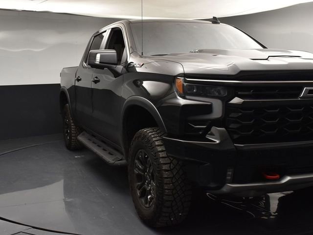 Used 2025 Chevrolet Silverado 1500 ZR2 w/ Technology Package image 2