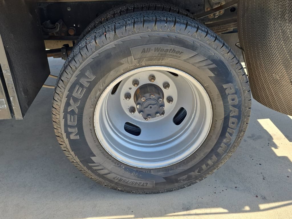 Used 2017 Ford F350 XL w/ Power Equipment Group RWD image 32
