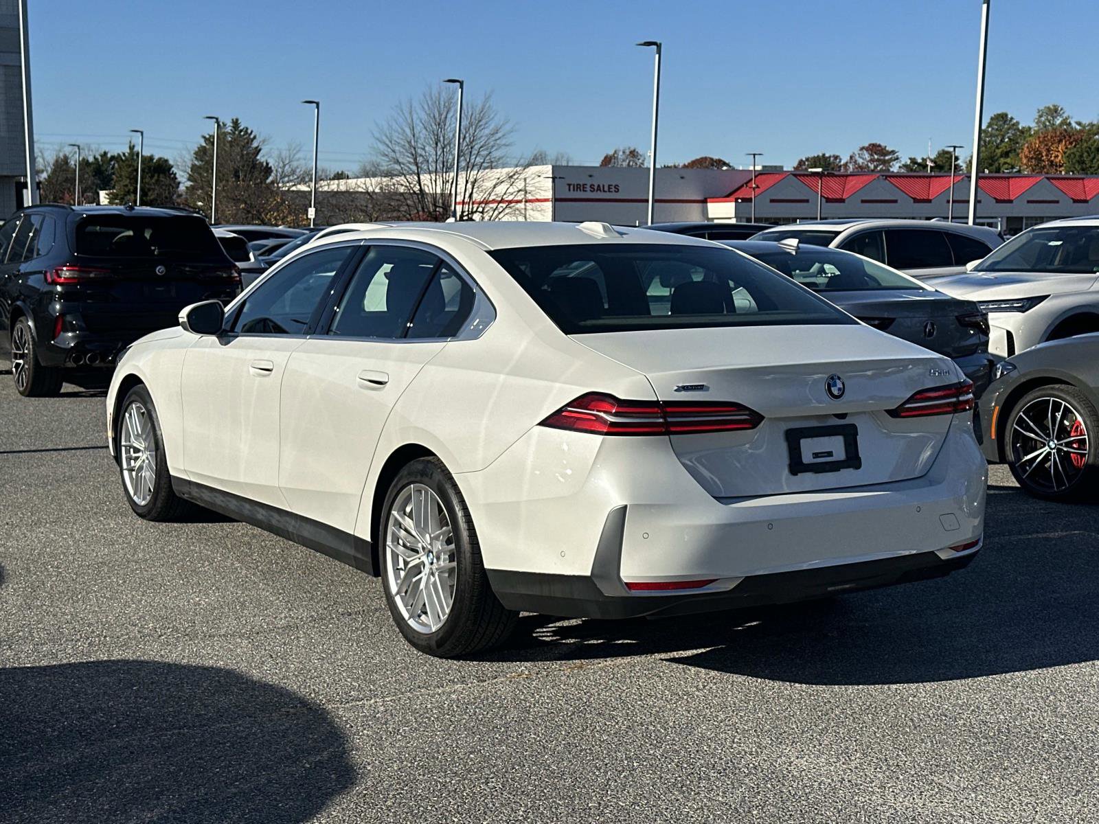 Used 2024 BMW 530i xDrive w/ Convenience Package image 5