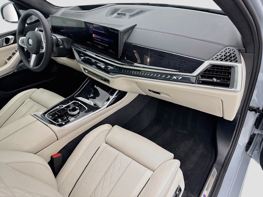 Used 2027 BMW X7 xDrive40i w/ Executive Package AWD/4WD image 16