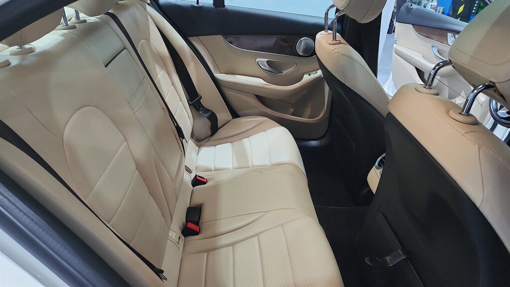 Used 2016 Mercedes-Benz C 300 4MATIC Sedan image 37