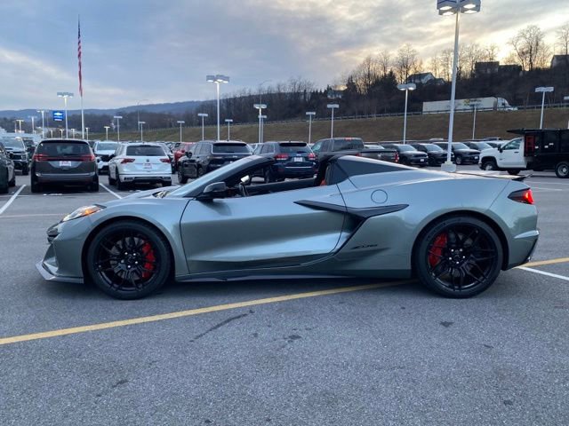 Used 2024 Chevrolet Corvette Z06 w/ Stealth Interior Trim Package image 3
