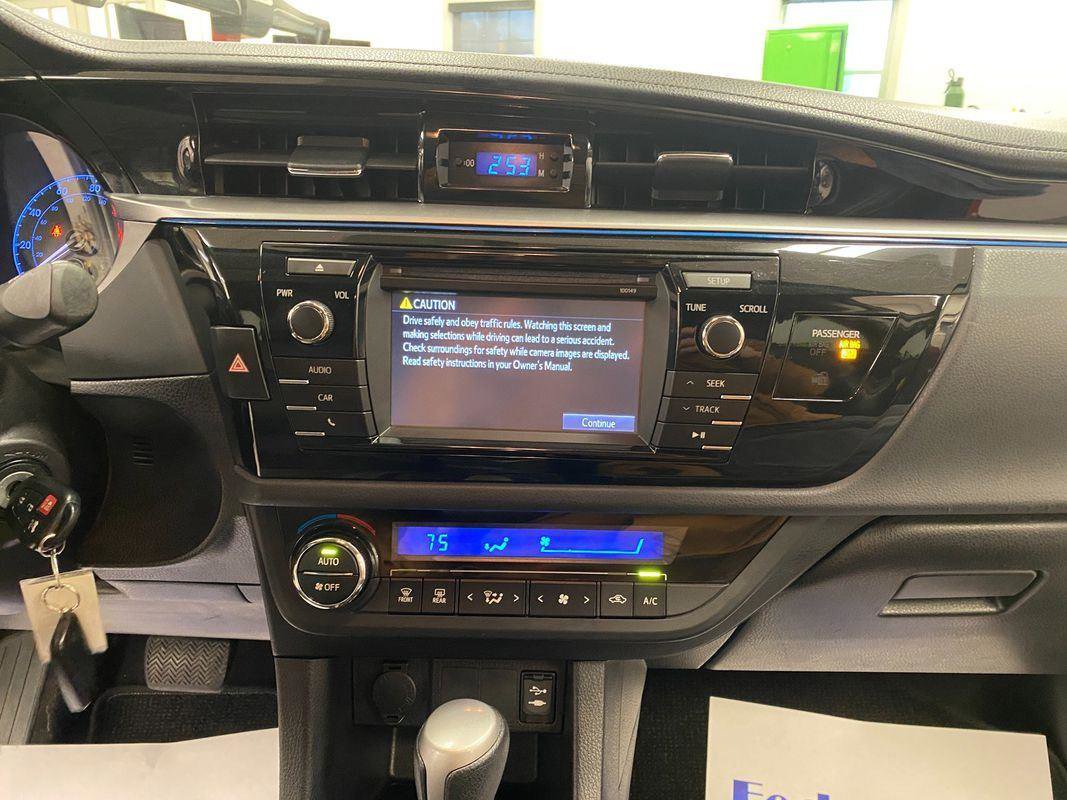 Used 2015 Toyota Corolla S image 5
