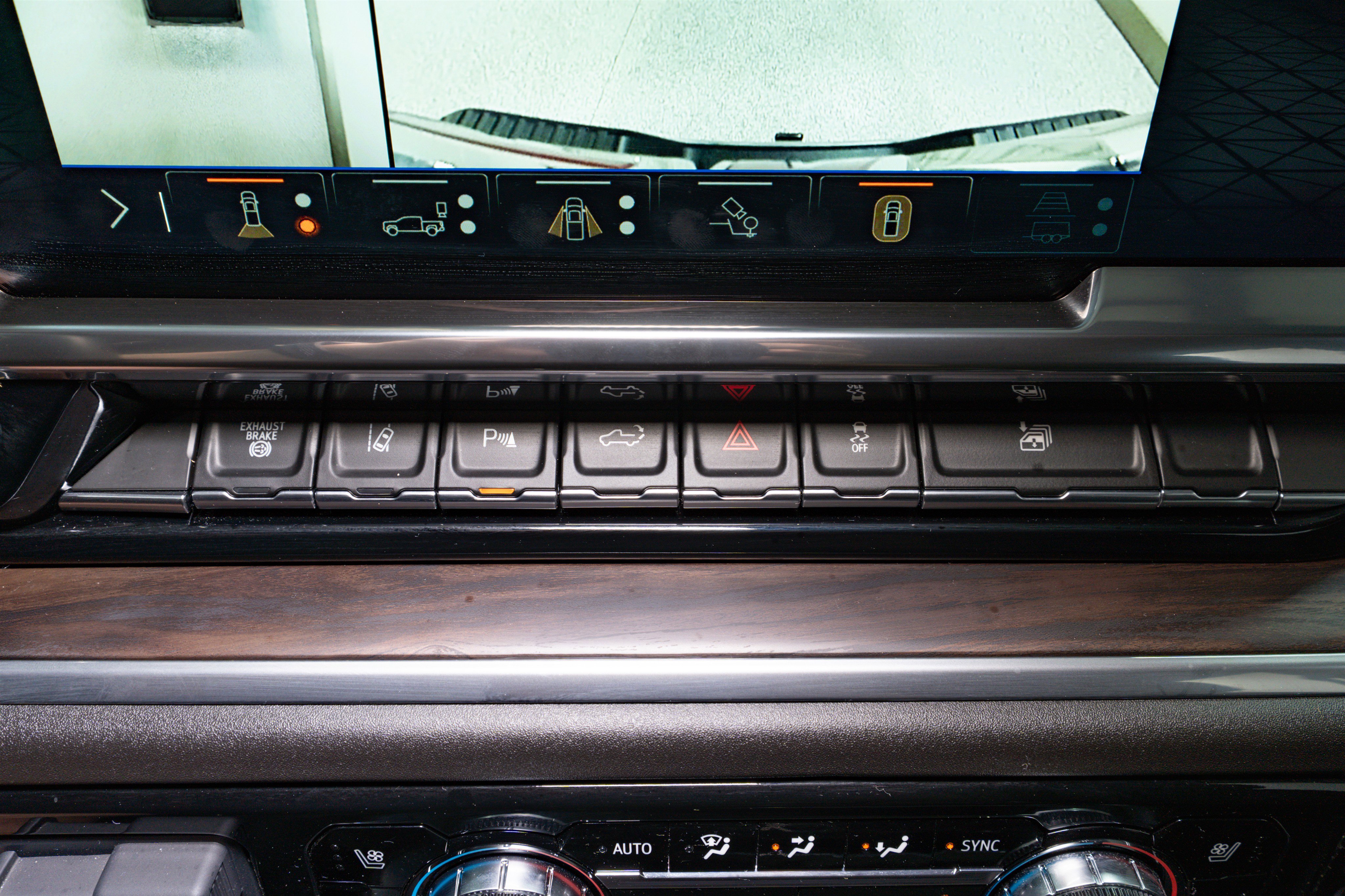 Used 2025 GMC Sierra 2500 SLT w/ SLT Premium Package image 24