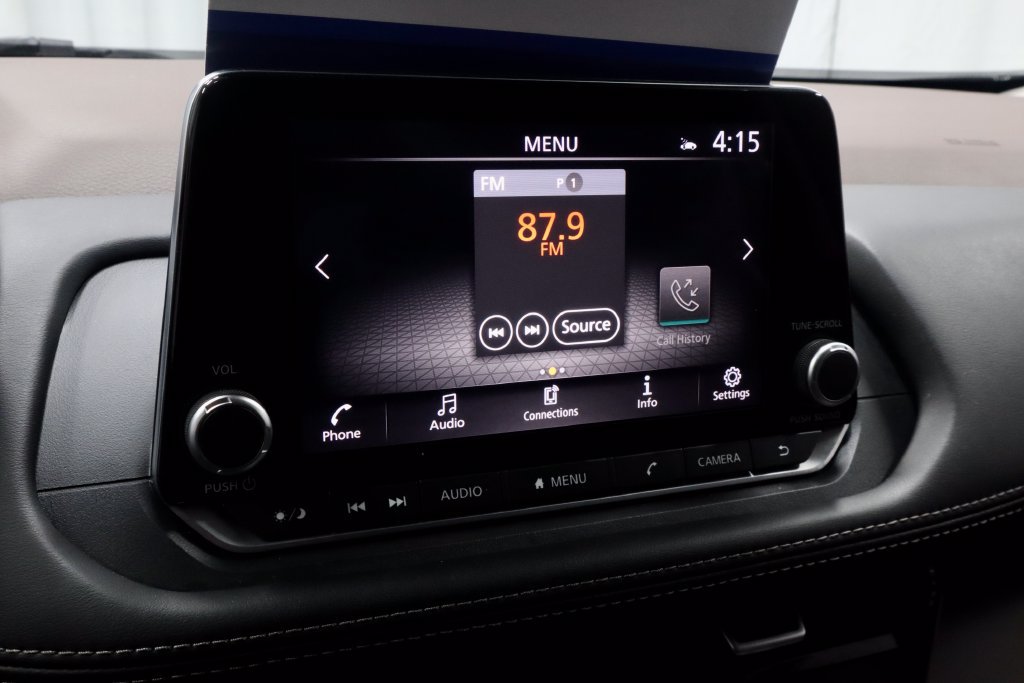 Used 2023 Nissan Rogue SV AWD/4WD image 3