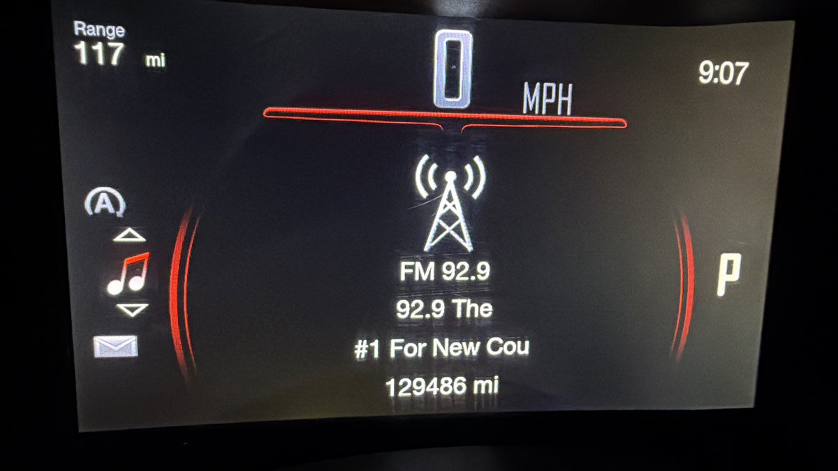 Used 2017 Dodge Durango SXT w/ Quick Order Package 23B AWD/4WD image 9