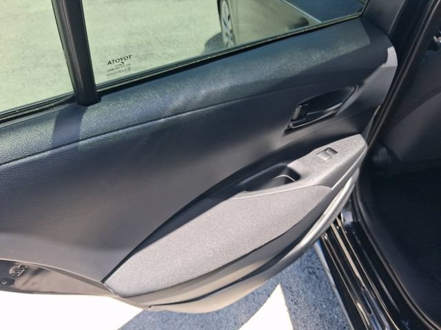 Used 2025 Toyota Corolla LE FWD image 9