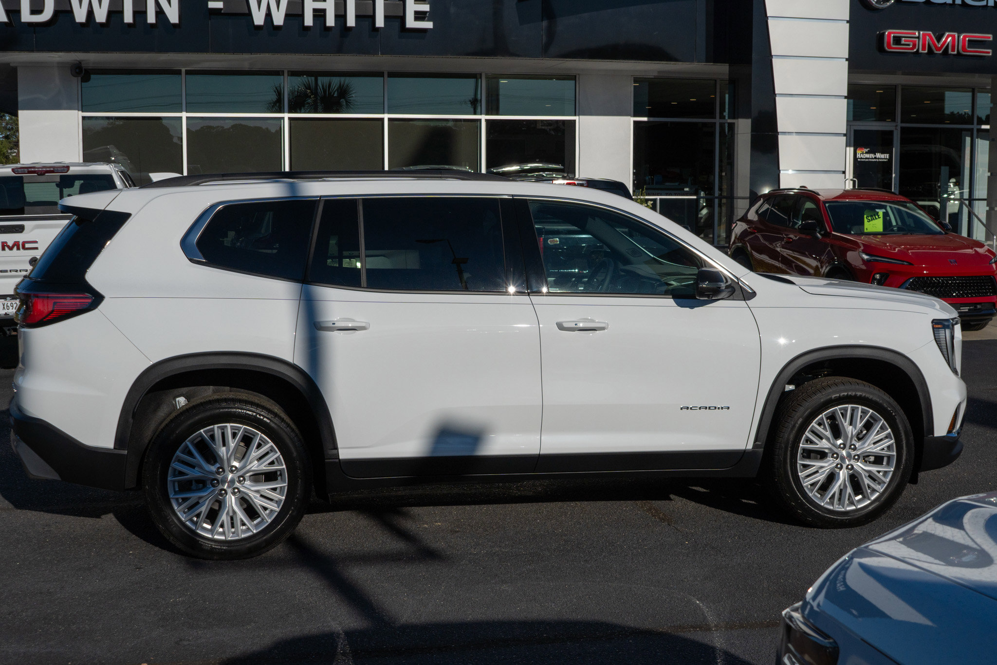 New 2026 GMC Acadia Elevation w/ Elevation Premium Package FWD video 2