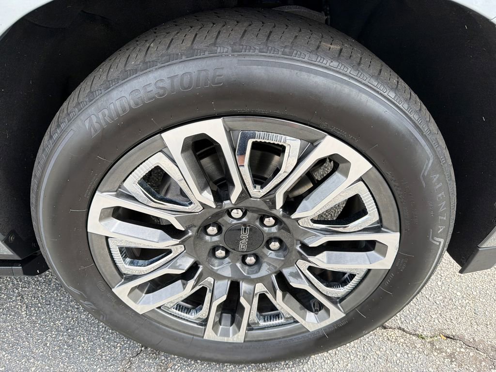 Used 2023 GMC Yukon Denali Ultimate w/ LPO, Floor Liner Package image 12