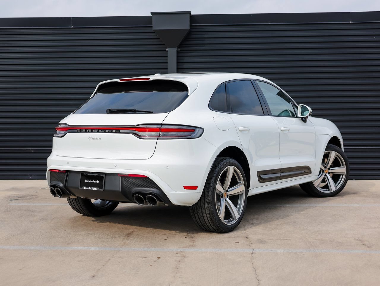 Certified 2026 Porsche Macan AWD/4WD image 7
