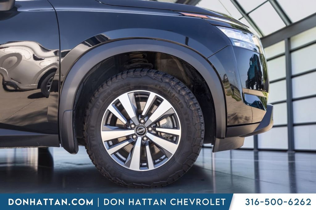 Used 2023 Nissan Pathfinder SL AWD/4WD image 31