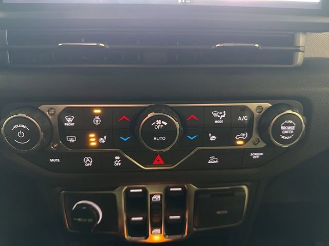 New 2026 Jeep Gladiator Sport image 19