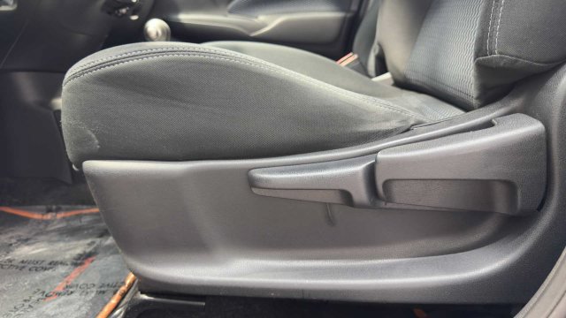 Used 2018 Nissan Versa Note SV FWD image 20