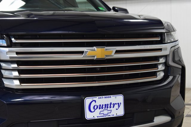 Used 2023 Chevrolet Suburban High Country w/ Premium Package image 11