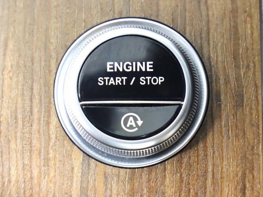 Used 2022 Mercedes-Benz C 300 Sedan image 25