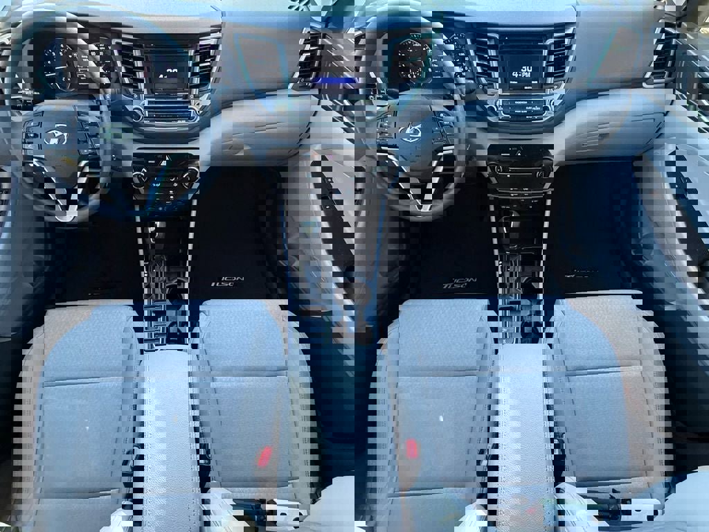 Used 2018 Hyundai Tucson SE image 15