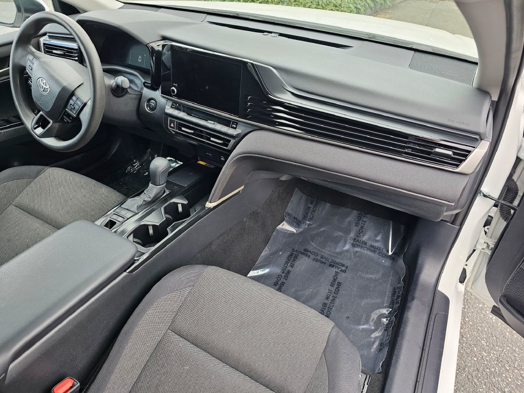 Used 2025 Toyota Camry LE FWD image 11