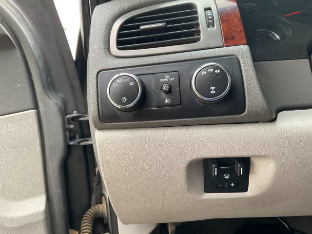 Used 2014 GMC Sierra 3500 SLT w/ SLT Convenience Package AWD/4WD image 24