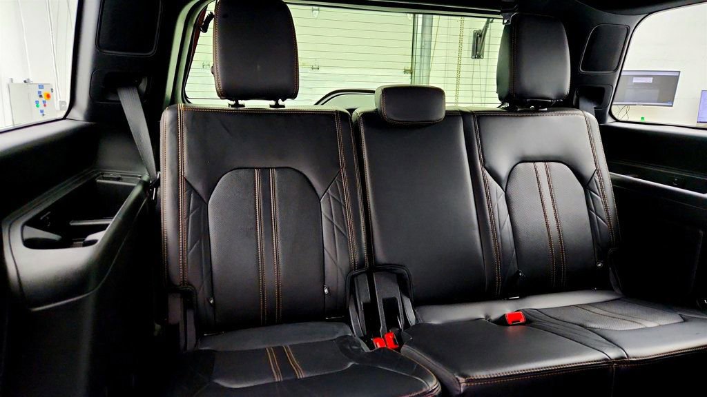 Used 2023 Ford Expedition Platinum image 23