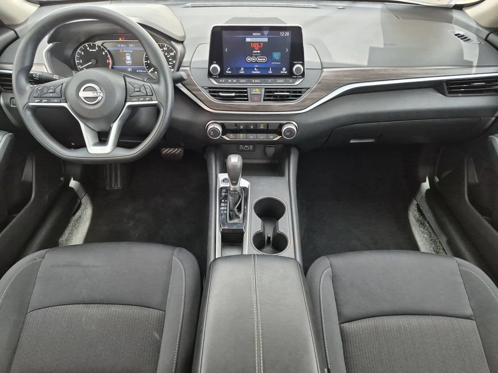 Certified 2025 Nissan Altima 2.5 SV FWD image 31