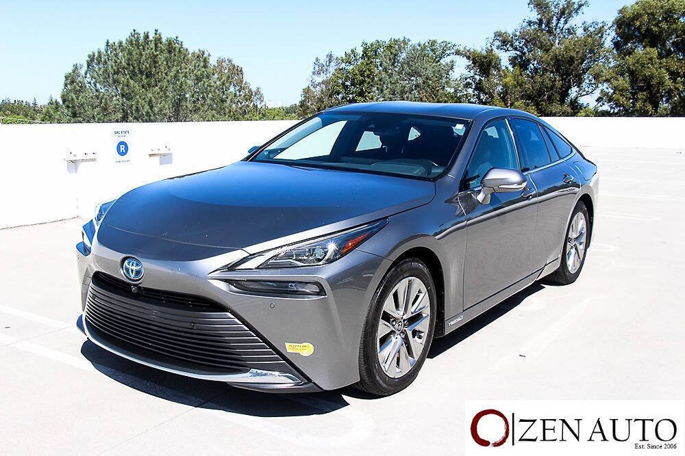 Used 2022 Toyota Mirai w/ Advanced Technology Package RWD image 39