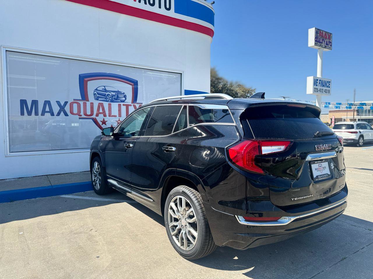 Used 2022 GMC Terrain Denali w/ Denali Premium Package image 32