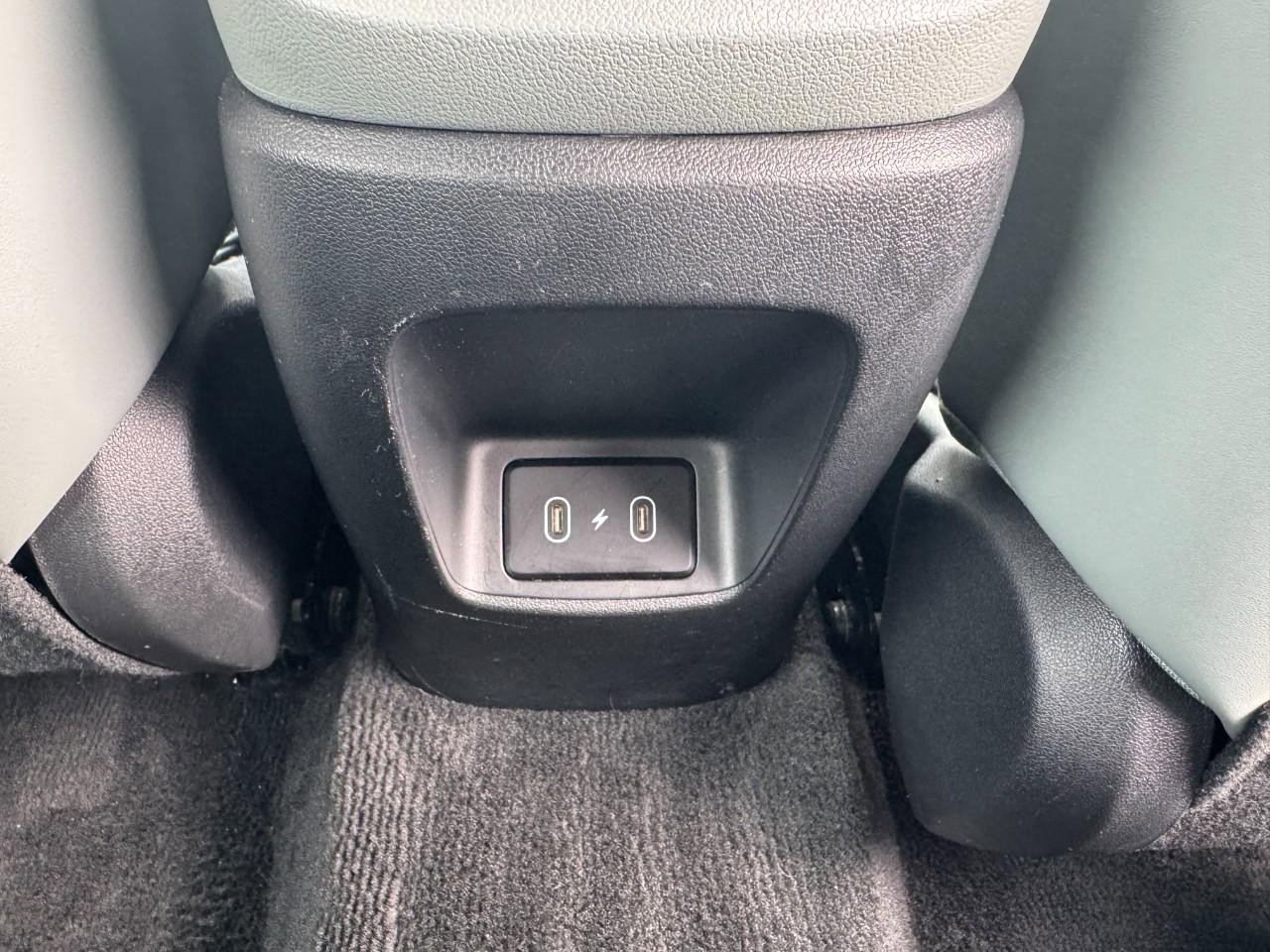 Used 2025 Hyundai Elantra Limited image 16