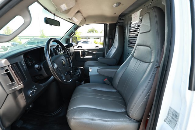 Used 2021 Chevrolet Express 2500 w/ Communications Package RWD image 22